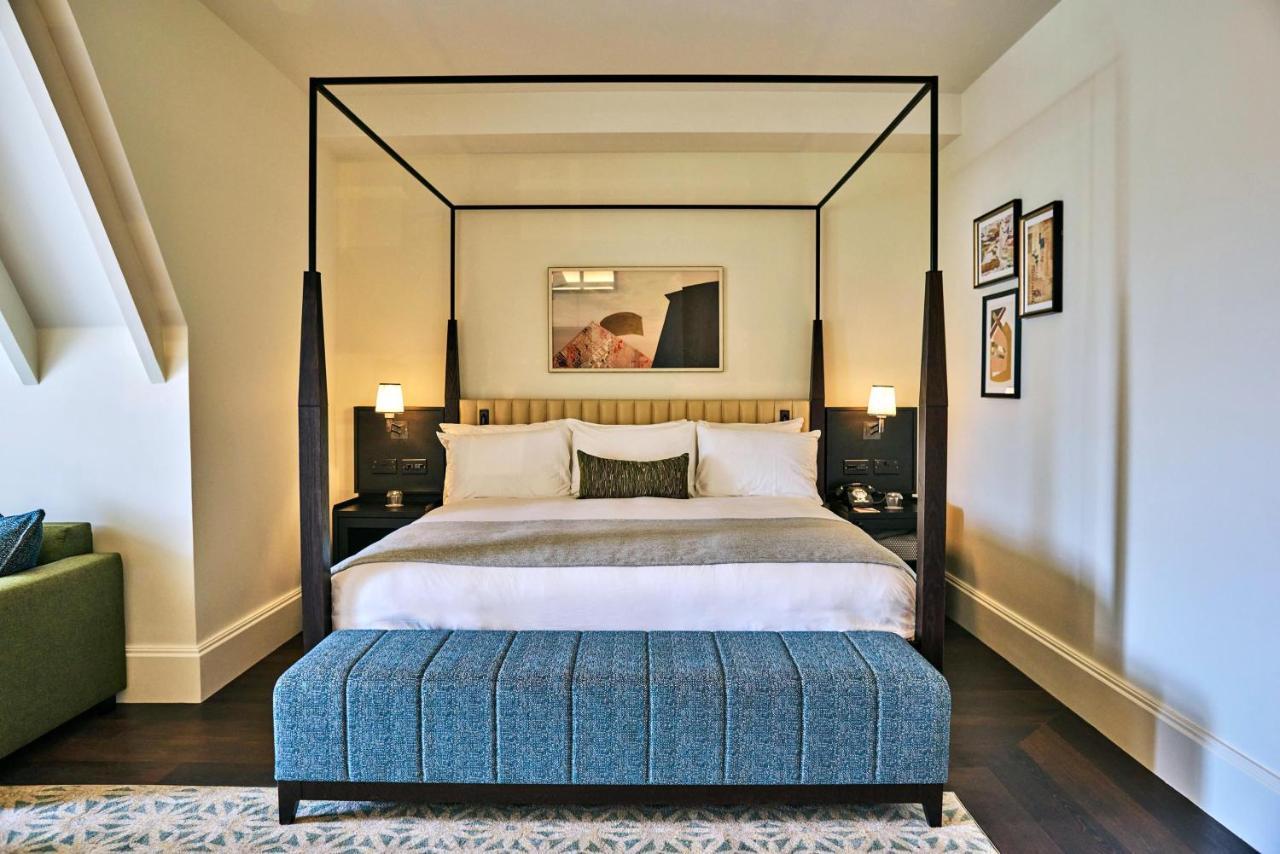 The Grand Hotel Birmingham Exterior foto A bedroom at the hotel
